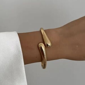 Gold Women's Bracelet